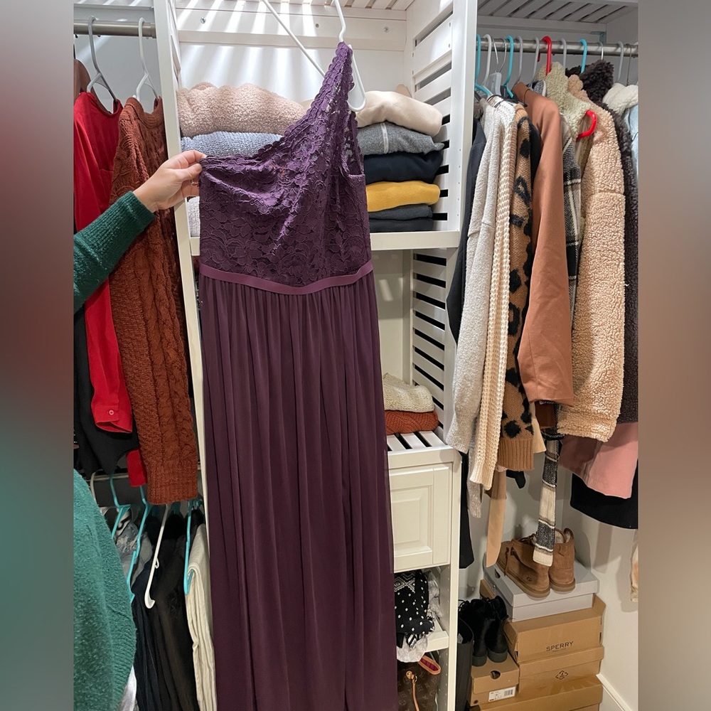 David’s Bridal Bridesmaid Dress, Size 8, Plum One Shoulder, long